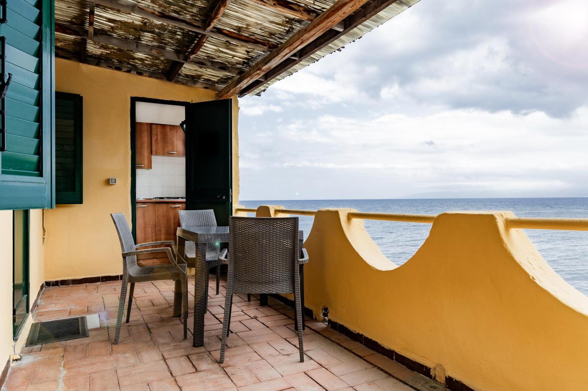 Riva Smeralda Camping Lodge Milazzo Extérieur photo